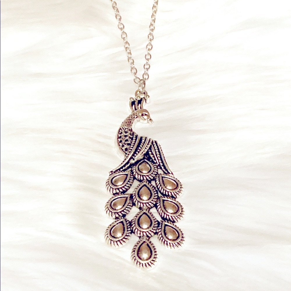 💎💎Silver Peacock Pendant And Necklace